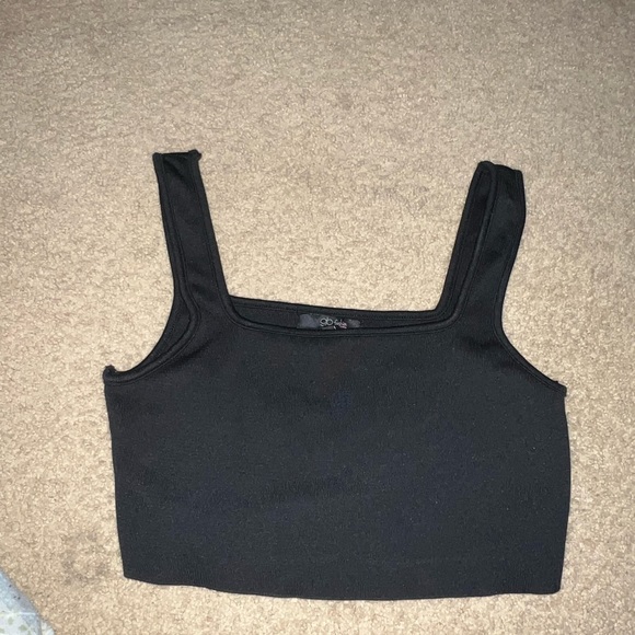 black cropped tank - Picture 1 of 2